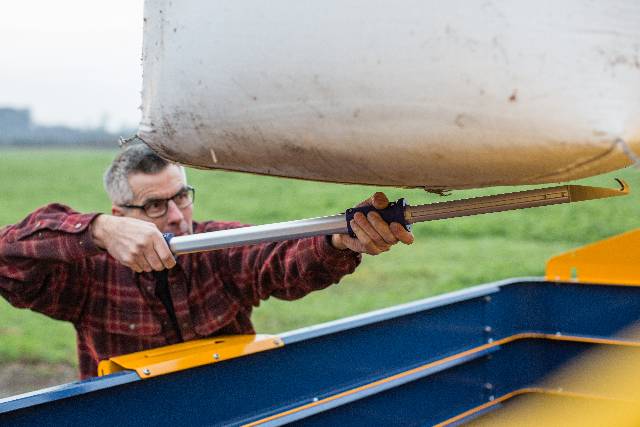 Yara BB nůž na řezání vaků